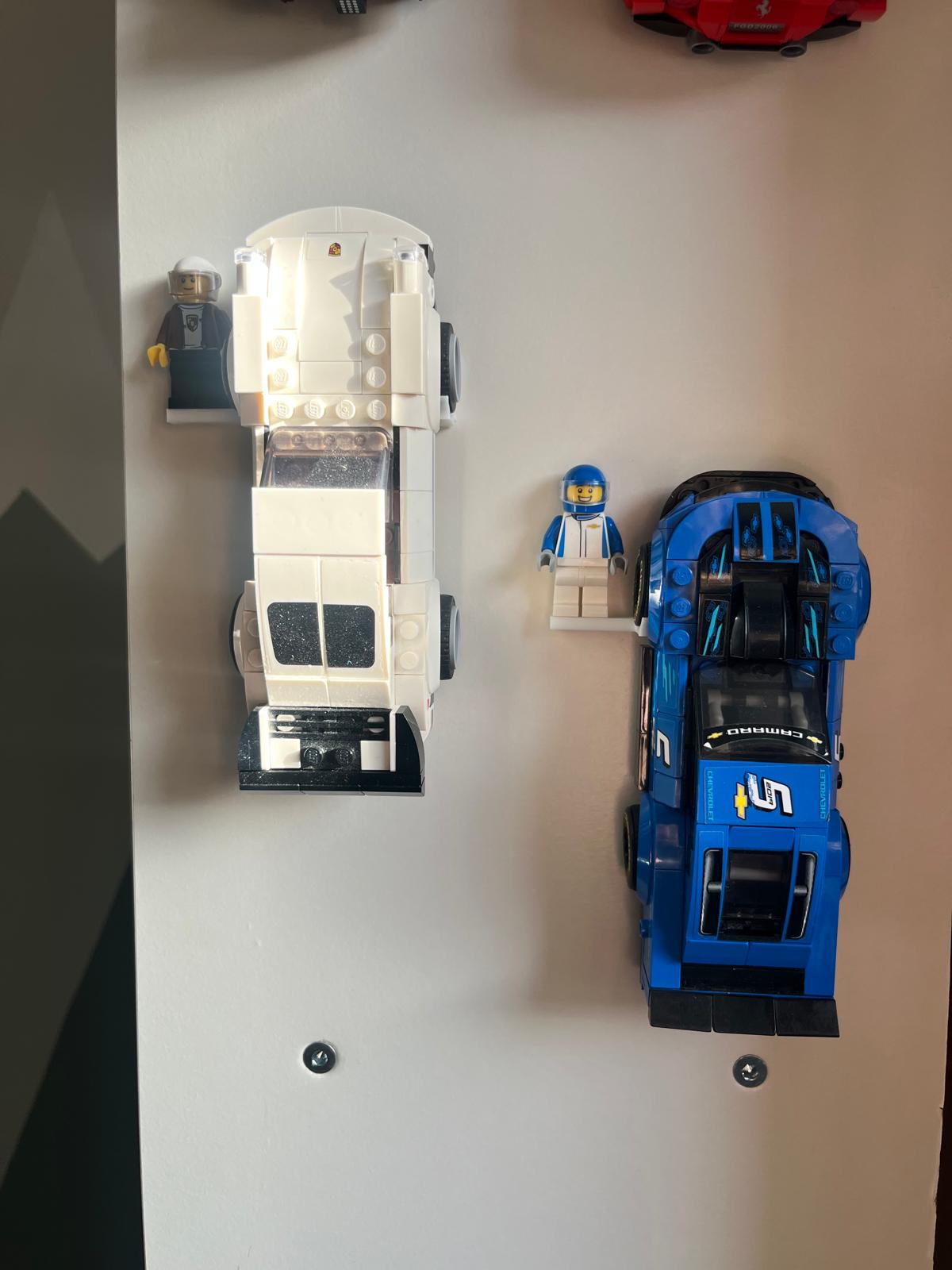Wall Mount for Lego® Speed Champions - 6 Stud Wide - 2015/2020 - With Mini Figure Stand