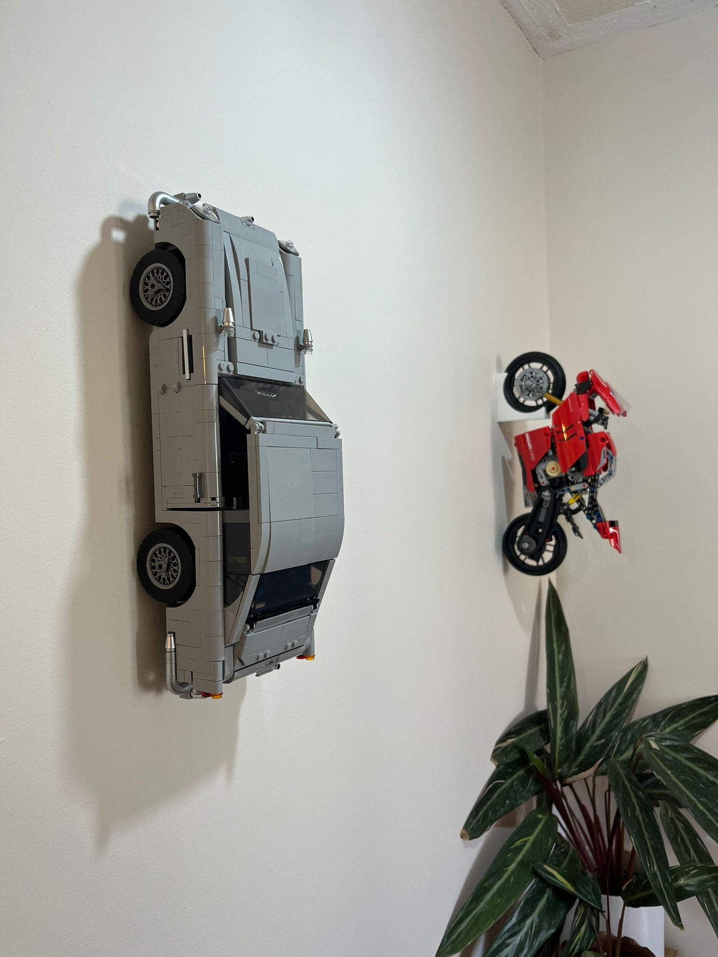 Wall Mount for Lego® Technic™ Ducati Panigale V4 R