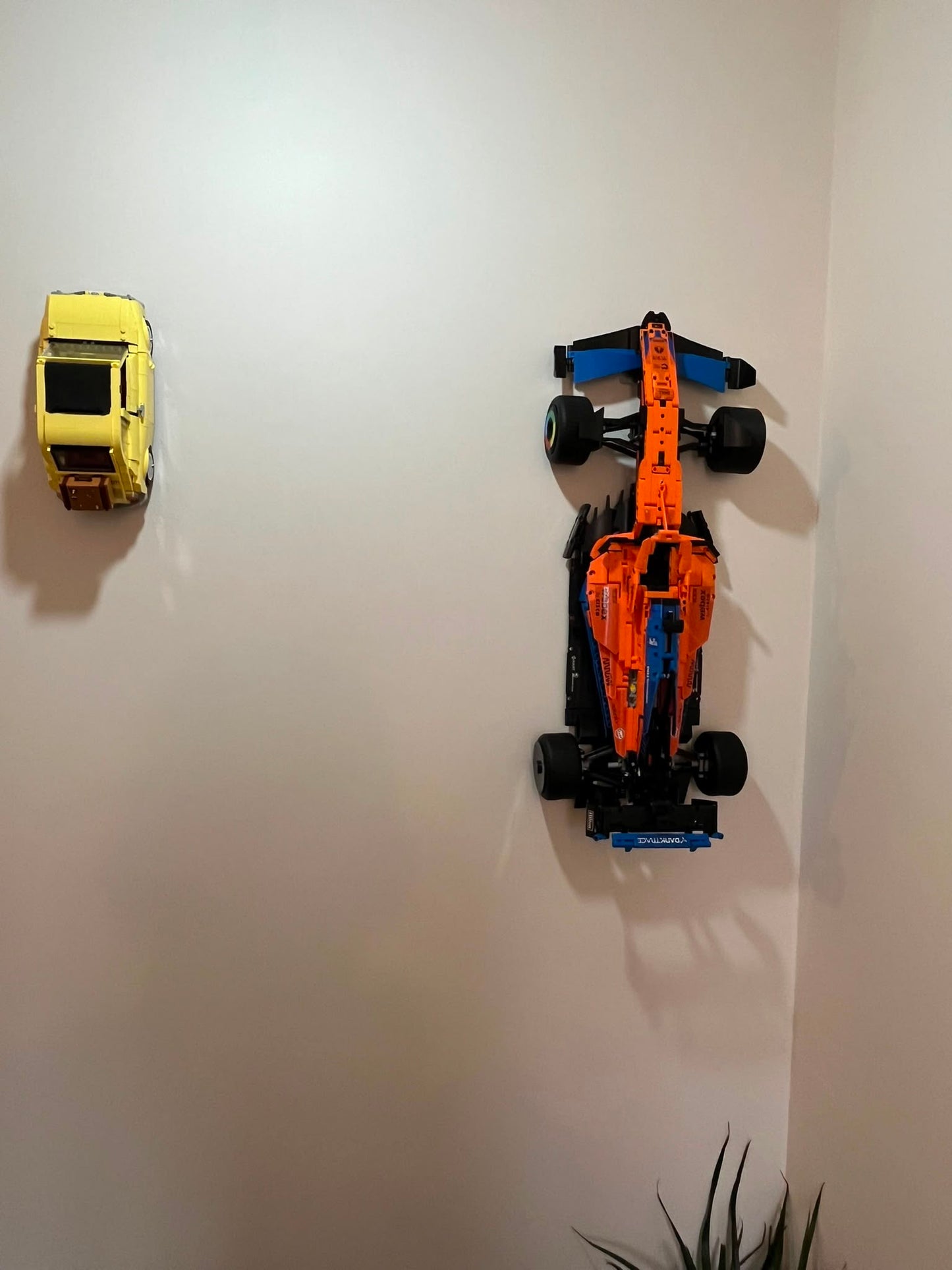 Wall Mount for Lego® McLaren F1 2022 McL35m - Set no. 42141